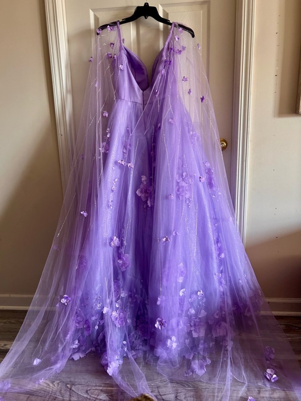 Ellie Wilde Lilac Embroidered Lace Organza Sparkly Prom Dress w/Cape‎ Sleeves 6 - Picture 16 of 16